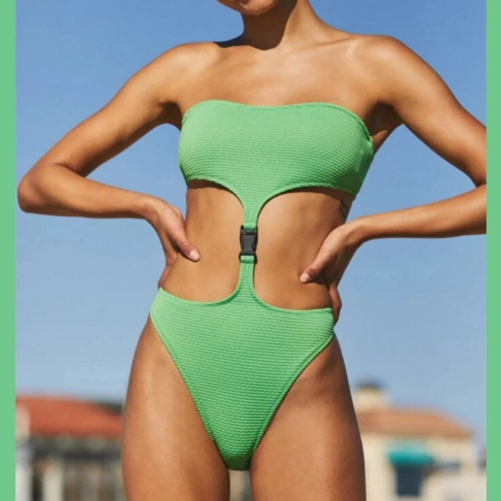 [NEW] TWIIN Vice Buckle One-piece - Picture 6 of 13